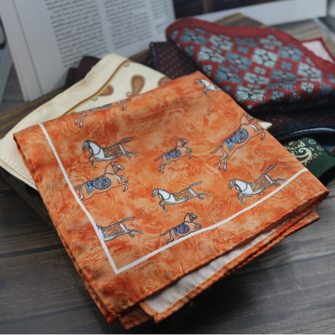 Men Formal Wear With Scarf - Lenço de Bolso Vintage Estampado para